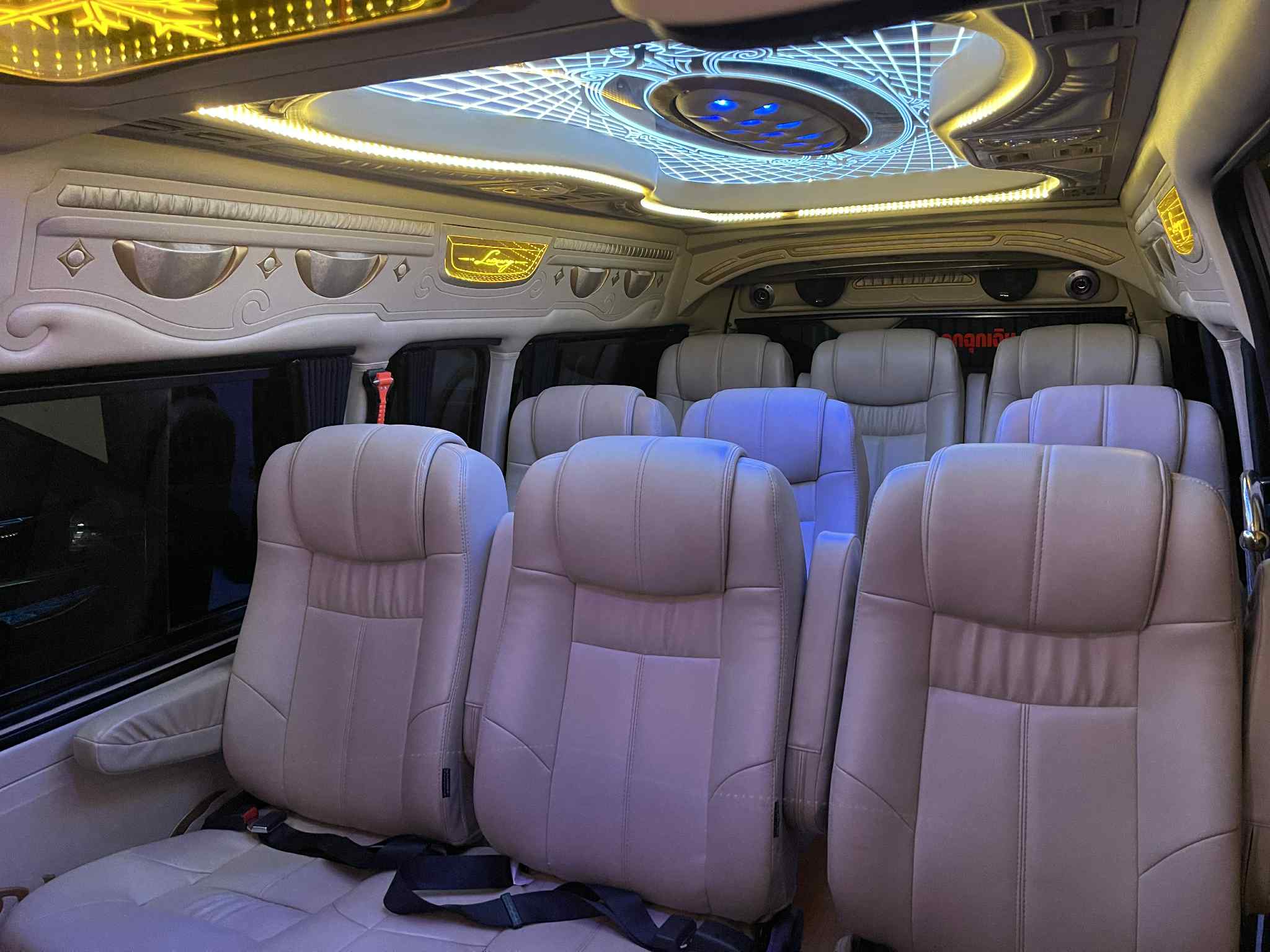 Corporate seminar transport